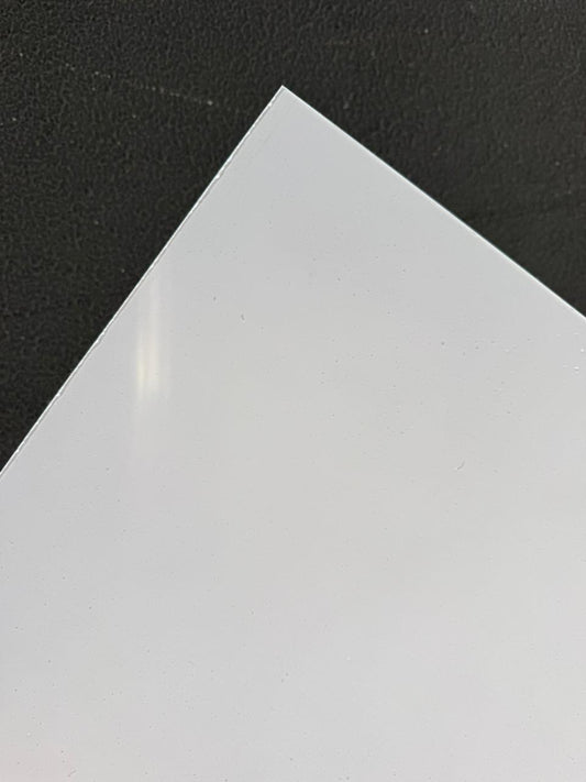 Imagem ilustrativa: Placa Acrílico A4 | 22x33cm | Acrílico Branco - 2mm | Corte + Gravação a Laser